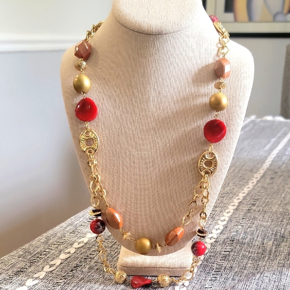 Elegant Gold and Red Beaded Necklace - Picture 1 of 3